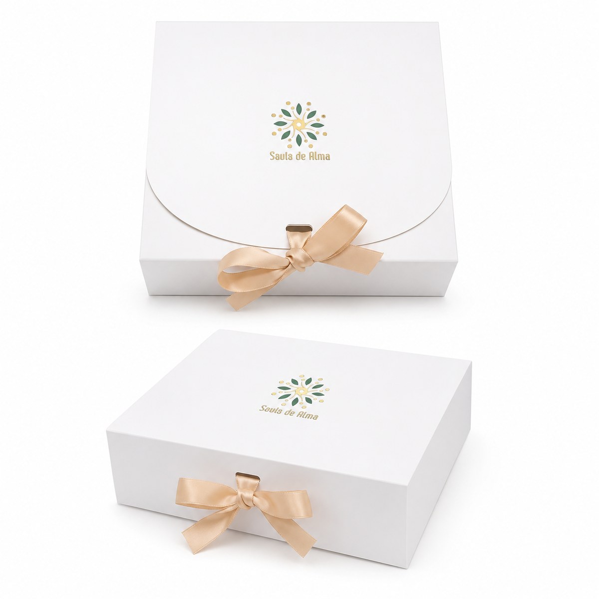 Cajas de regalo de Savia de Alma en dos tamaños, con logo dorado y lazo
